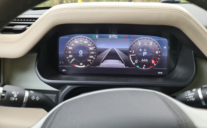 Приборная панель Land Rover Defender TFT 2020+